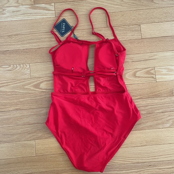 💞 2/$20 NWT ZAFUL Red One Piece Strappy Bathing Suit - Picture 5 of 6